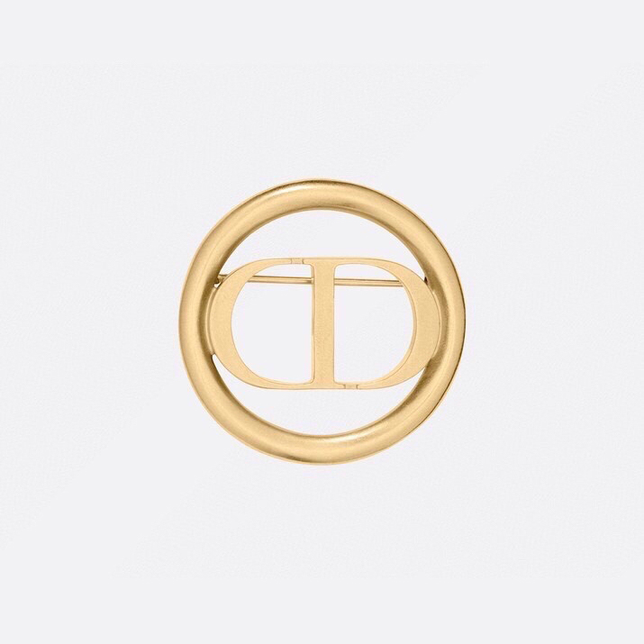 chr1st1an D10r brooches